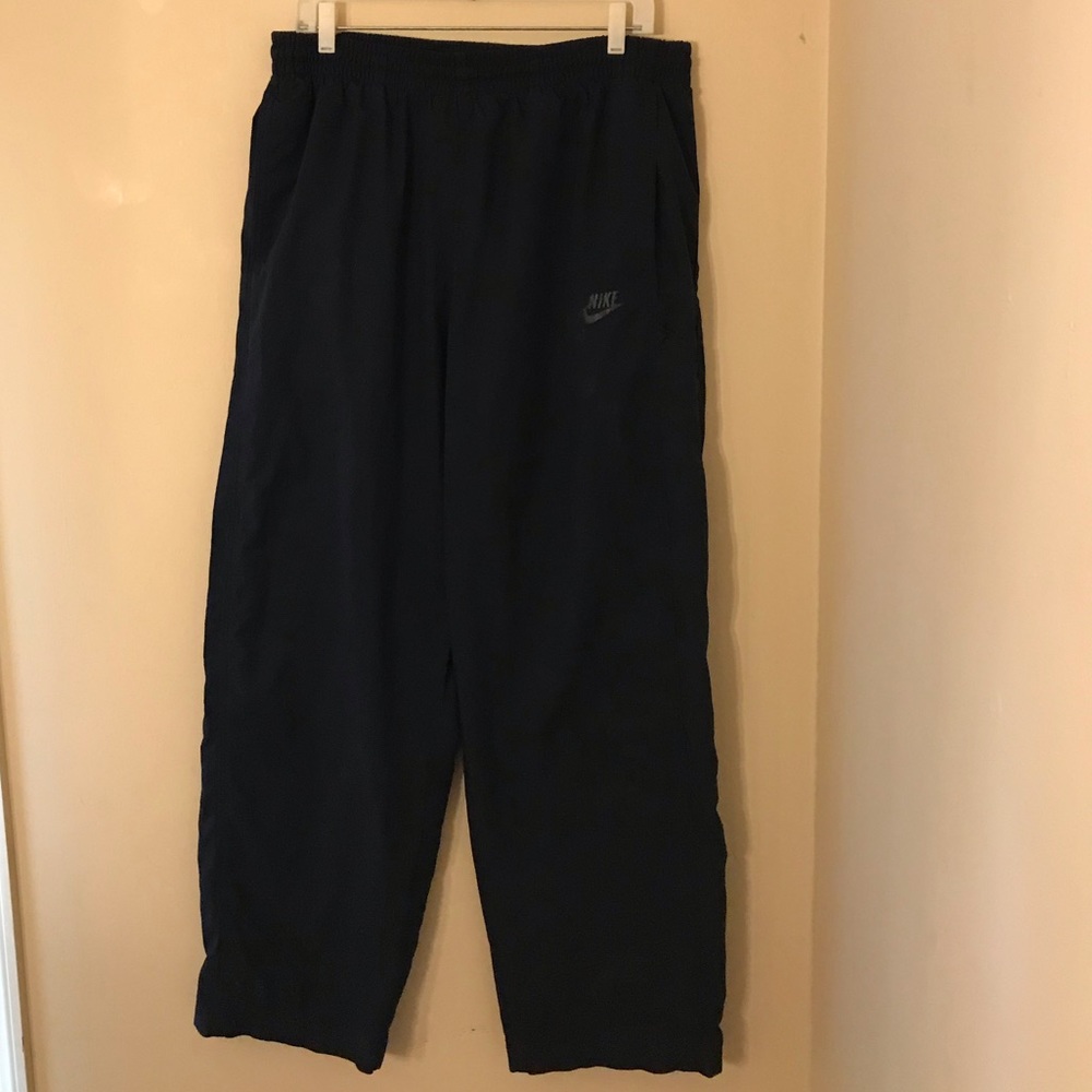 Men Ex large Vintage Nike Nylon Sweatpants